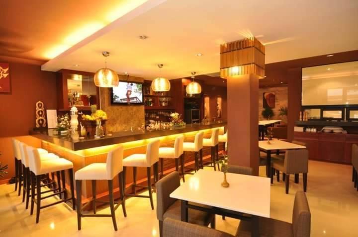 Patong Hemingway'S Hotel מראה חיצוני תמונה
