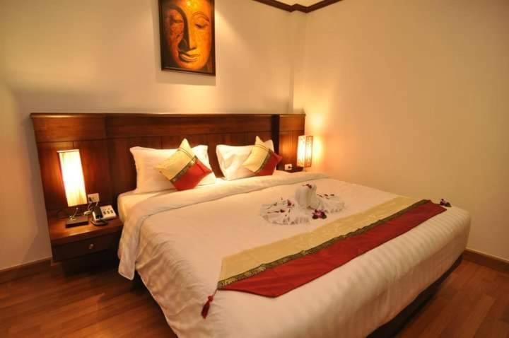 Patong Hemingway'S Hotel מראה חיצוני תמונה